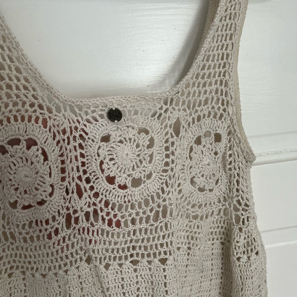 Billabong Crochet Tank Top - Picture 1 of 4